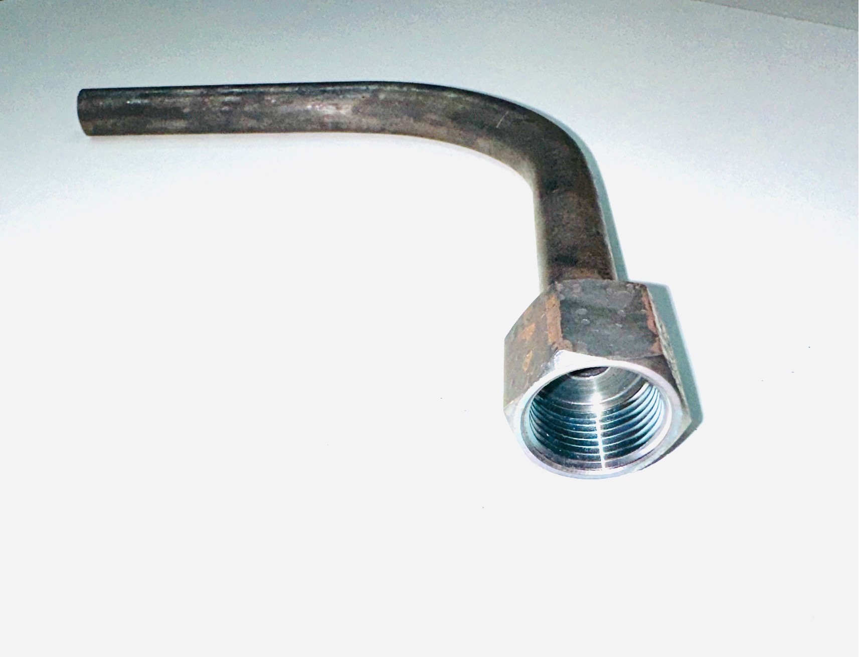 AQUA.10.041.7.S20.0 Трубка ст20 90гр приварка - ВР G1/2 (без покрытия)