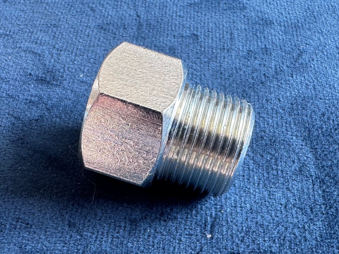 10.004.3.S20.4 Переходник д/манометра Ст20 М20х1,5 внутр. - G1/2 наружн. оцинк