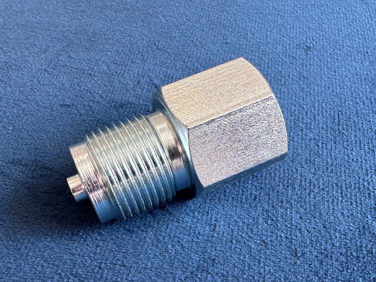 10.008.2.S20.4 Переходник д/манометра G1/2 внутр. - М20х1,5 наружн. Ст20, оцинк