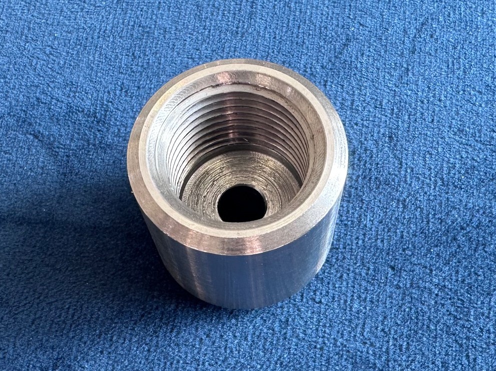 10.012.S20.0.1/2 Бобышка для манометра сталь 20 G1/2 L30 без покрытия